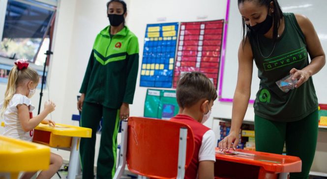 Somente em São Paulo, reabertura de escolas amplia risco de covid-19 para 340 mil idosos