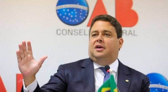 ‘Fora Bolsonaro’: Denunciada no STJD, Carol Solsberg será defendida pelo presidente da OAB