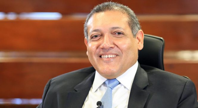Bolsonaro já tem um substitulo para Celso de Mello no STF: Kassio Nunes