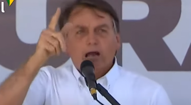 Bolsonaro: Votem em prefeitos comprometidos com Deus, pátria e família