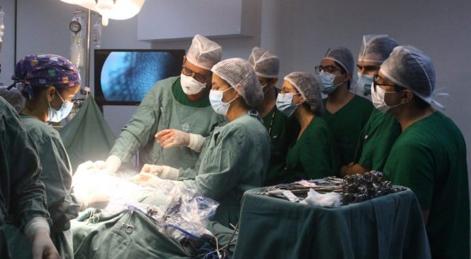 Especialista brasileira radicada no Canadá realiza cirurgia inédita na Santa Casa de Maceió