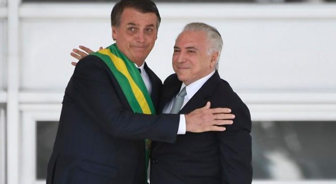 Gasto de Bolsonaro com cartão corporativo supera Temer em 50% e se aproxima de Dilma