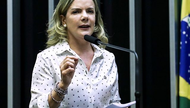 Cúpula da Câmara quer impor calendário para liberação de R$ 50 bi de emendas