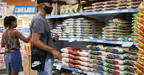 Inflação de alimentos da cesta básica dispara até 67% em 12 meses