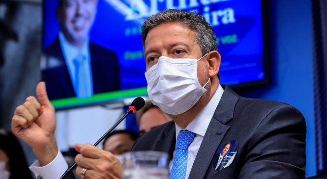 Apoiado por Bolsonaro, Arthur Lira promete congresso altivo e independente