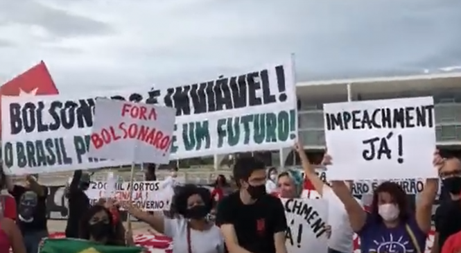 Fora Bolsonaro: um eco que se amplia cada vez que o presidente abre a boca