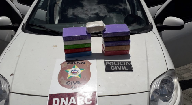 Ação integrada apreende mais de 10 quilos de cocaína dentro de veículo abandonado em Jacarecica