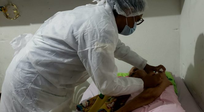 Começou o cadastramento para vacinação de idosos acamados de 79 anos ou mais em Maceió