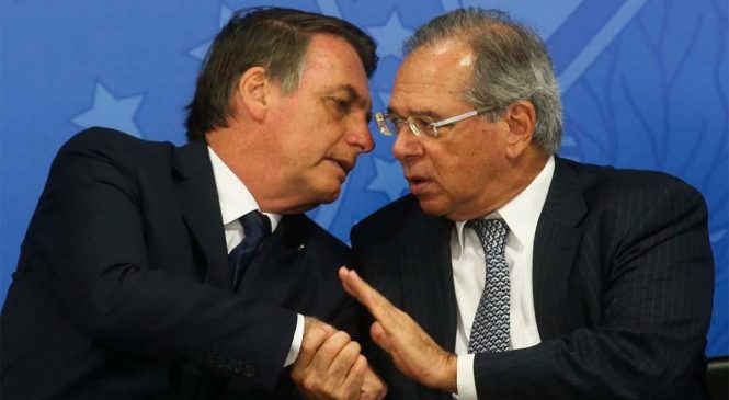 Governo Bolsonaro analisa decreto para acabar com legislação trabalhista