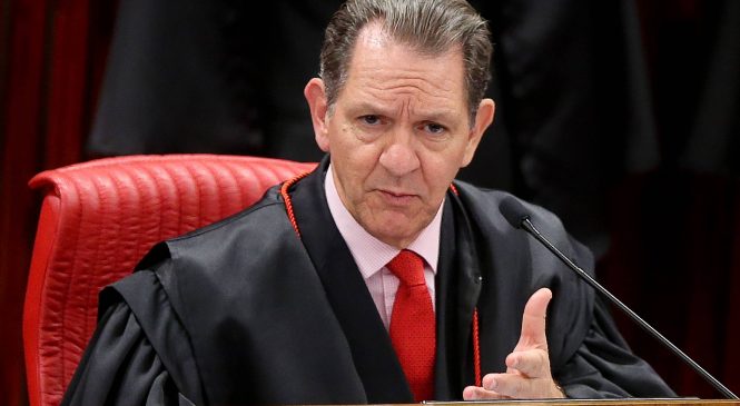 Noblat revela caso de amor de ministro do STJ que anulou provas contra Flávio Bolsonaro