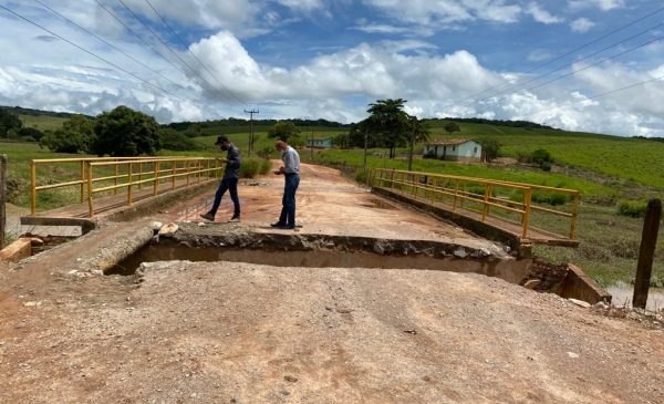Governo de AL determina reconstrução de Ponte e estrada afetadas pelas chuvas em Jacuípe