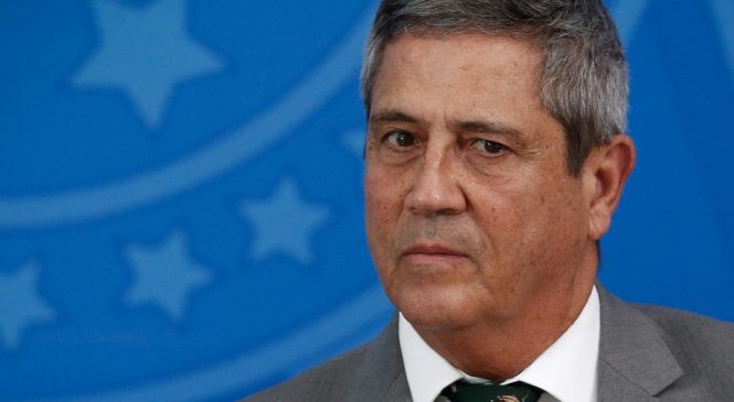 Ministro da Defesa ameaça golpe de Estado se não tiver voto impresso nas eleições