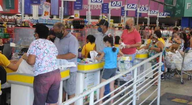 Covid: Belo Horizonte fecha até supermercados para conter vírus