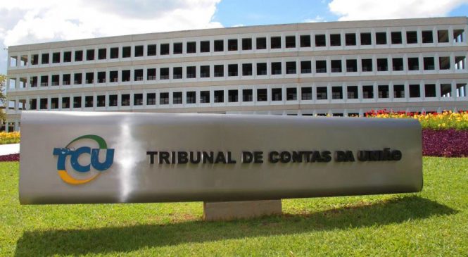 TCU acusa governo Bolsonaro de excluir recursos da pandemia no orçamento 2021