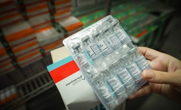 Alagoas recebe mais 112.600 doses da vacina Coronavac neste sábado
