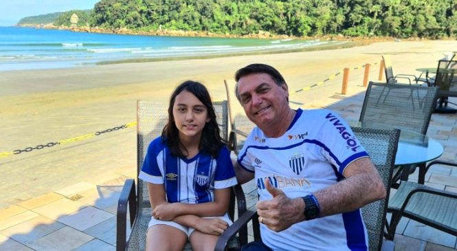 Escândalo: Dinheiro público paga R$ 2,4 milhões para 17 dias de férias de Bolsonaro