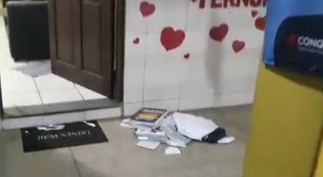 Vídeo: Criminosos arrombam única escola de ensino básico que ainda funciona no Pinheiro