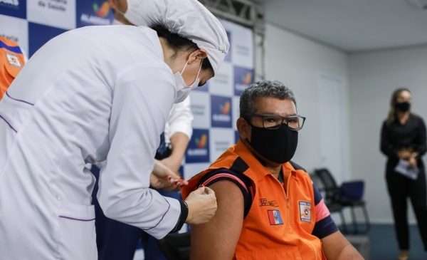 Alagoas vacinará servidores da Segurança Pública com idades entre 40 e 44 anos