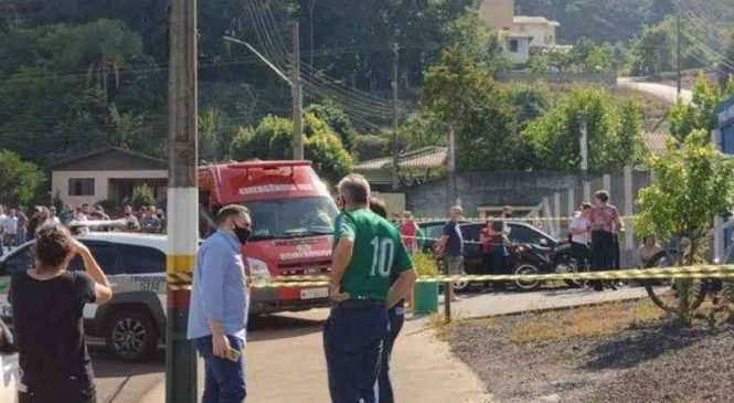 Tragédia: Adolescente invade creche, mata três crianças e uma professora