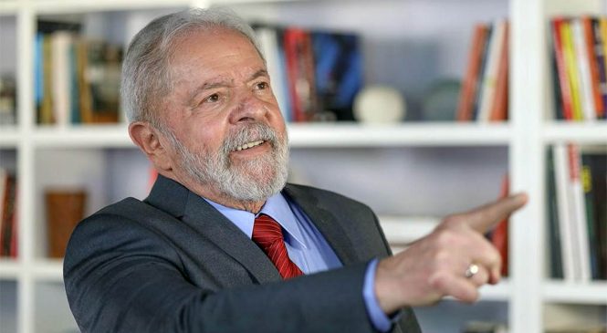 Lula diz que reconstrução do Brasil passa pelo combate a fome e a miséria