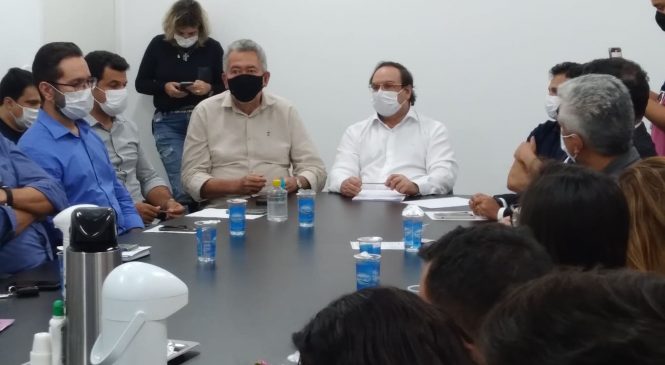 Paulão assina a liberação de R$ 21,5 milhões para cidade de Arapiraca