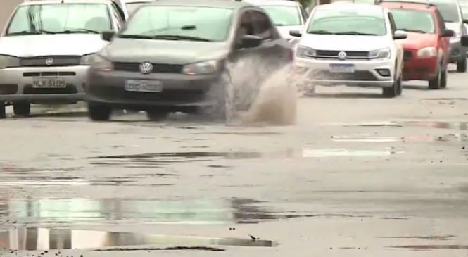 Prefeitura de Maceió multa Casal em R$ 2,5 milhões por causa dos buracos nas ruas