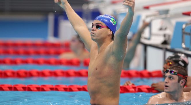 Paralimpíada: Gabriel Bandeira fatura ouro e Gabrielzinho prata na natação