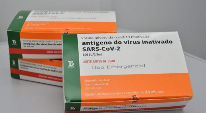 Alagoas recebe quase 52 mil novas doses de vacina contra Covid-19
