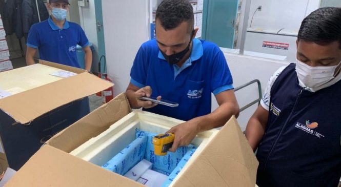 Alagoas recebe mais 24.570 doses de vacinas contra a Covid-19