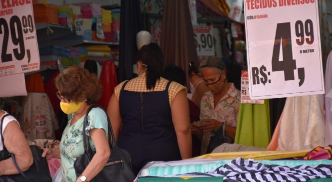 Com inflação superior a 10%, endividamento alcança 71,2% das famílias de Maceió