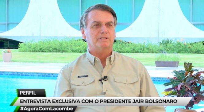 Bolsonaro mente sobre Amazônia e Economia e diz que fará debates se não falarem da família dele