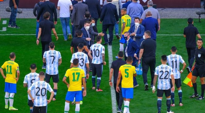Fifa decide que Brasil e Argentina devem concluir jogo interrompido pela Anvisa