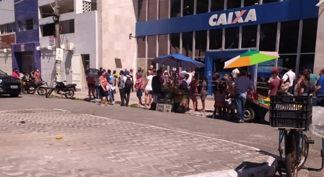 Procon Maceió notifica Caixa Econômica por aglomeração em agência bancária