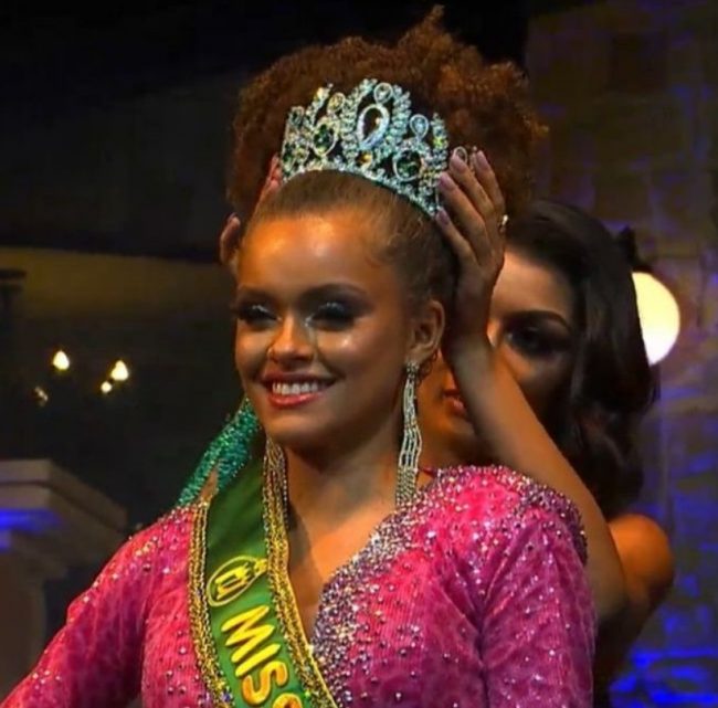 Miss Brasil Teresa Santos, do Ceará, é eleita a mulher mais bonita