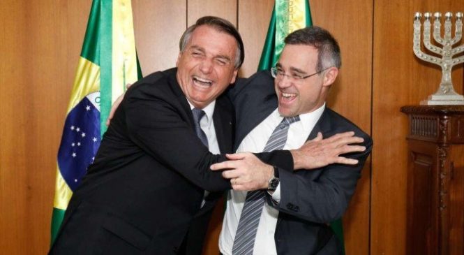 Ministro de Bolsonaro no STF, Mendonça vai julgar 3 ações contra ele