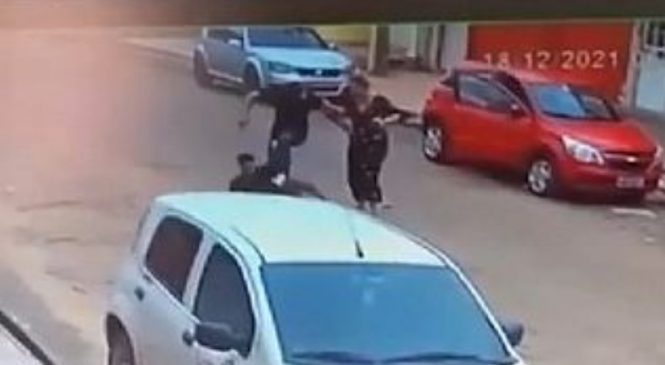 Jovem negro é espancado por vizinhos que achavam que ele roubava o próprio carro no Maranhão