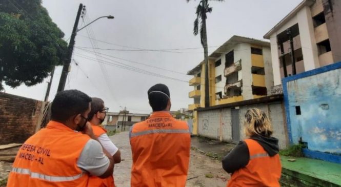 Defesa Civil mantém monitoramento constante de áreas de risco de Maceió
