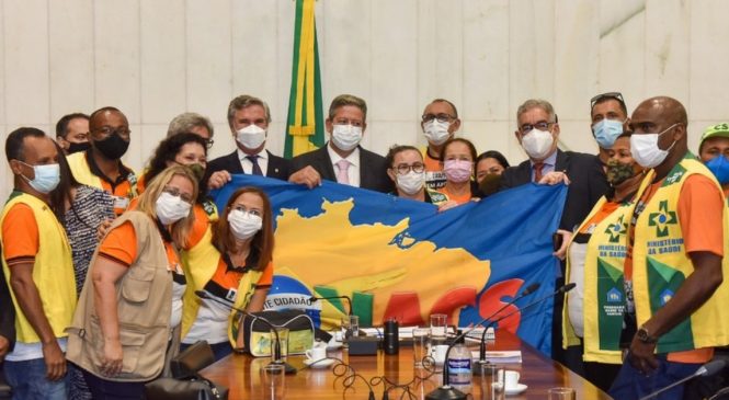 Arthur Lira anuncia para março votação de PEC dos agentes de saúde