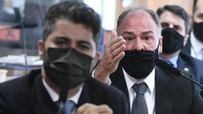 Bolsonaro abandona Bezerra Coelho e Marcos Rogério, senadores da tropa de choque na CPI