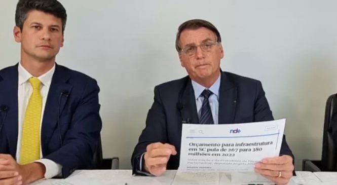 Bolsonaro admite em live que operações do BNDES no governo PT foram legais