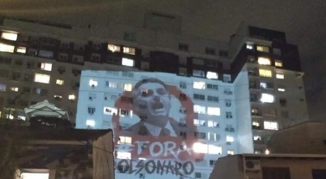 Bolsonaro faz discurso negacionista de fim de ano e culpa prefeitos e governadores pela pandemia