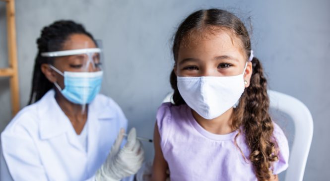 Maceió inicia vacinação de crianças de 5 a 11 anos contra Covid-19