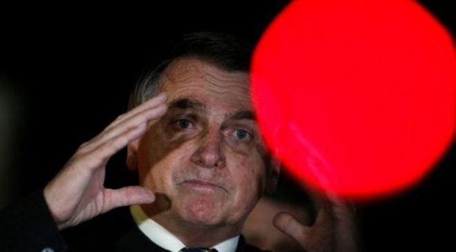 Bolsonaro diz repudiar o nazismo e pede o mesmo tratamento ao comunismo