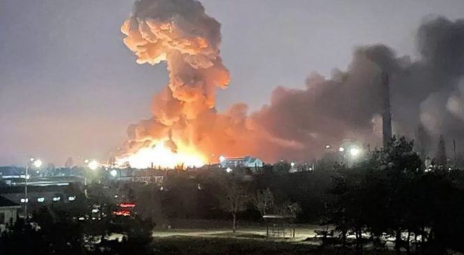 Russia bombardeia escola com 400 pessoas abrigadas na Ucrânia
