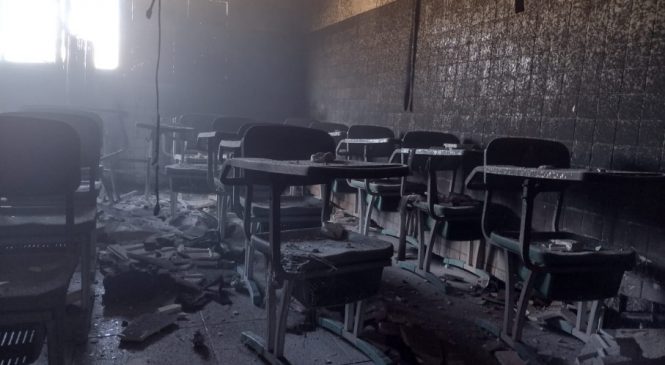 Sala de aula é destruída e escola de Arapiraca suspende atividades