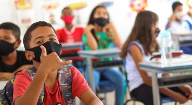 Veja quais pontos obrigam o uso de máscaras na Educação