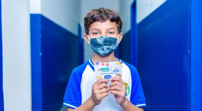 Prefeitura de Maceió realiza maratona de vacinação para imunizar alunos da rede municipal