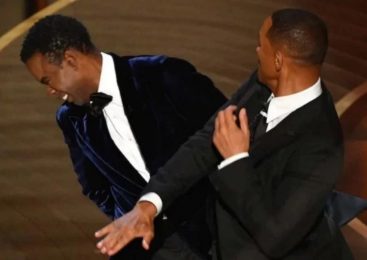 Will Smith fala de tapa no Oscar pela primeira vez e pede desculpas a Chris Rock