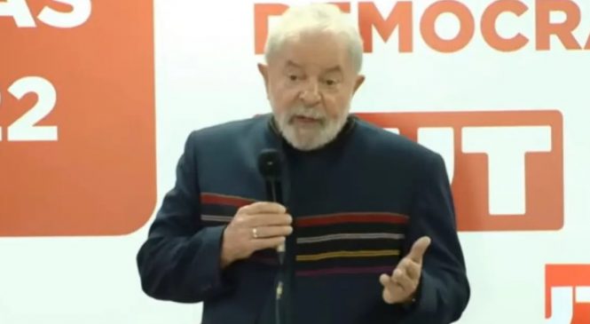 Lula acusa “cretinice” de Bolsonaro que associou Jesus Cristo a uma pistola