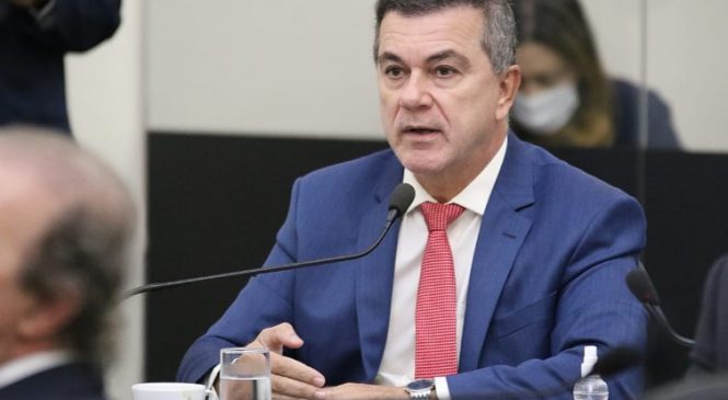 Ronaldo Medeiros critica aumento de 20% na conta de energia em Alagoas